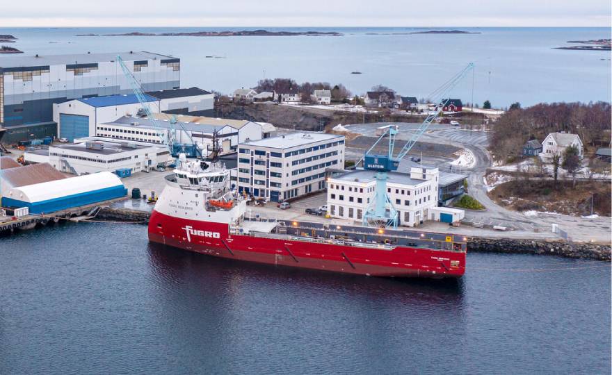 Transforming a PSV into a geotechnical survey vessel